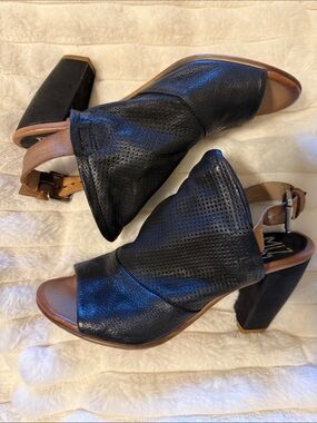 Miz Mooz Black Leather Open-Toe Block Heel Mules with Brown Trim Size 38 NEW!